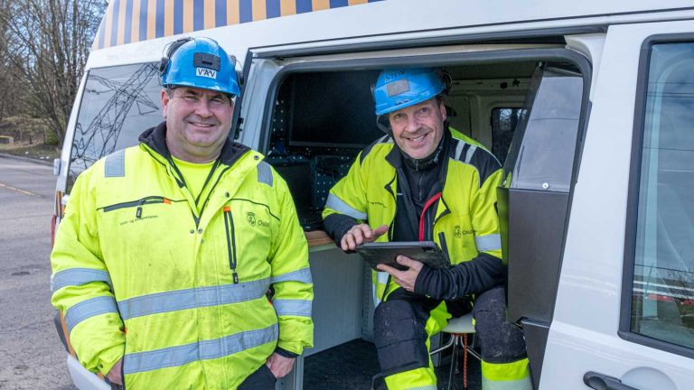 Tony Sturle Karlsen (t.v.) og Stein Andersen, lekkasjesøkere i Oslo VAV. (Foto: Jørn Søderholm)